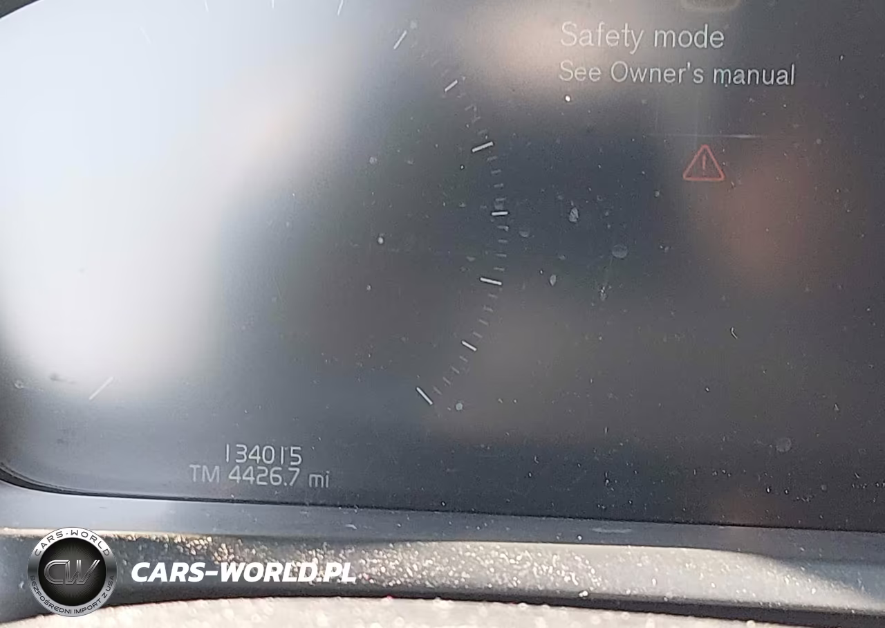 2018 Volvo Xc90 T6 Momentum VIN:YV4A22PKXJ1327743 - 15