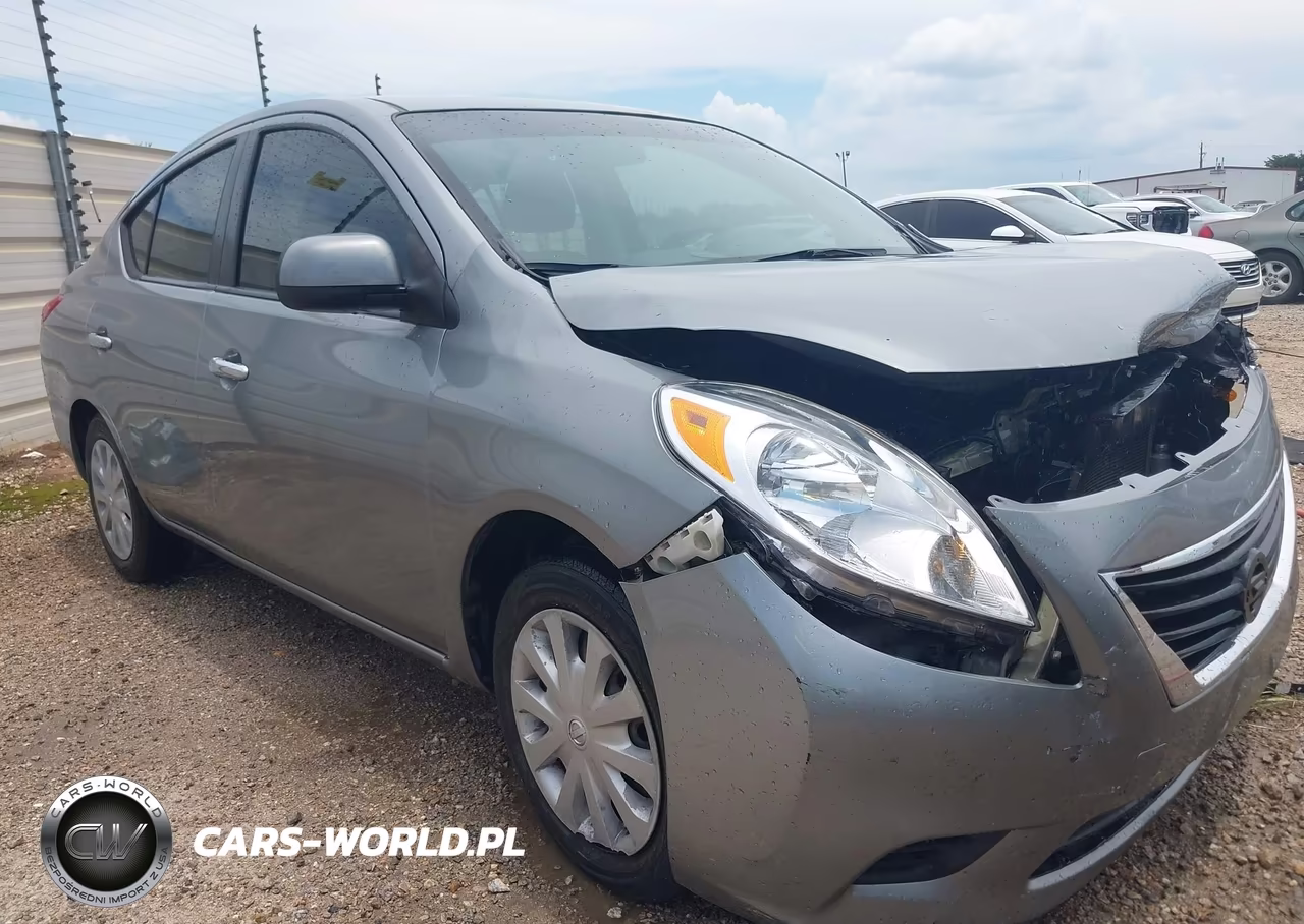 2013 Nissan Versa 1.6 Sv