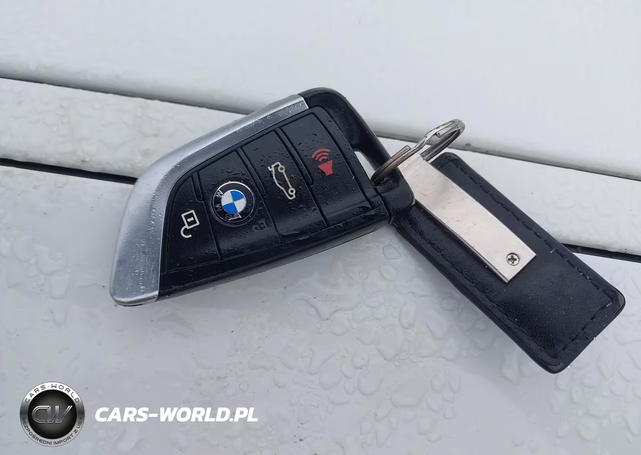 2018 BMW X2 xDrive28I VIN:WBXYJ5C39JEF79308 - 11