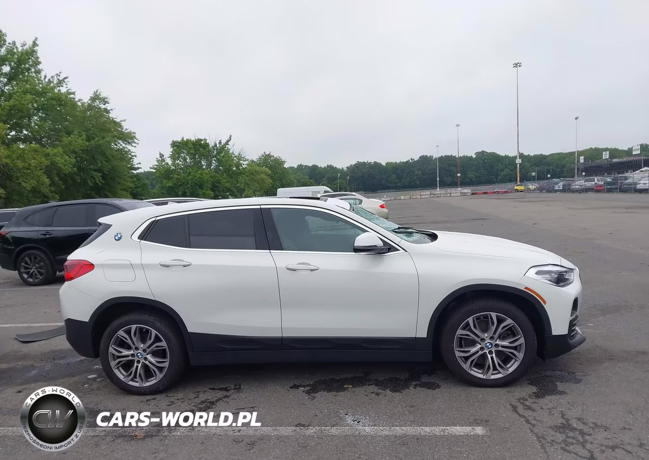 2018 BMW X2 xDrive28I VIN:WBXYJ5C39JEF79308 - 13