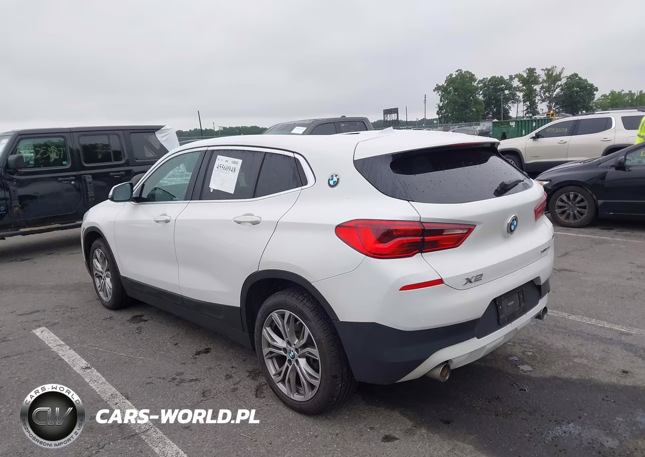 2018 BMW X2 xDrive28I VIN:WBXYJ5C39JEF79308 - 3