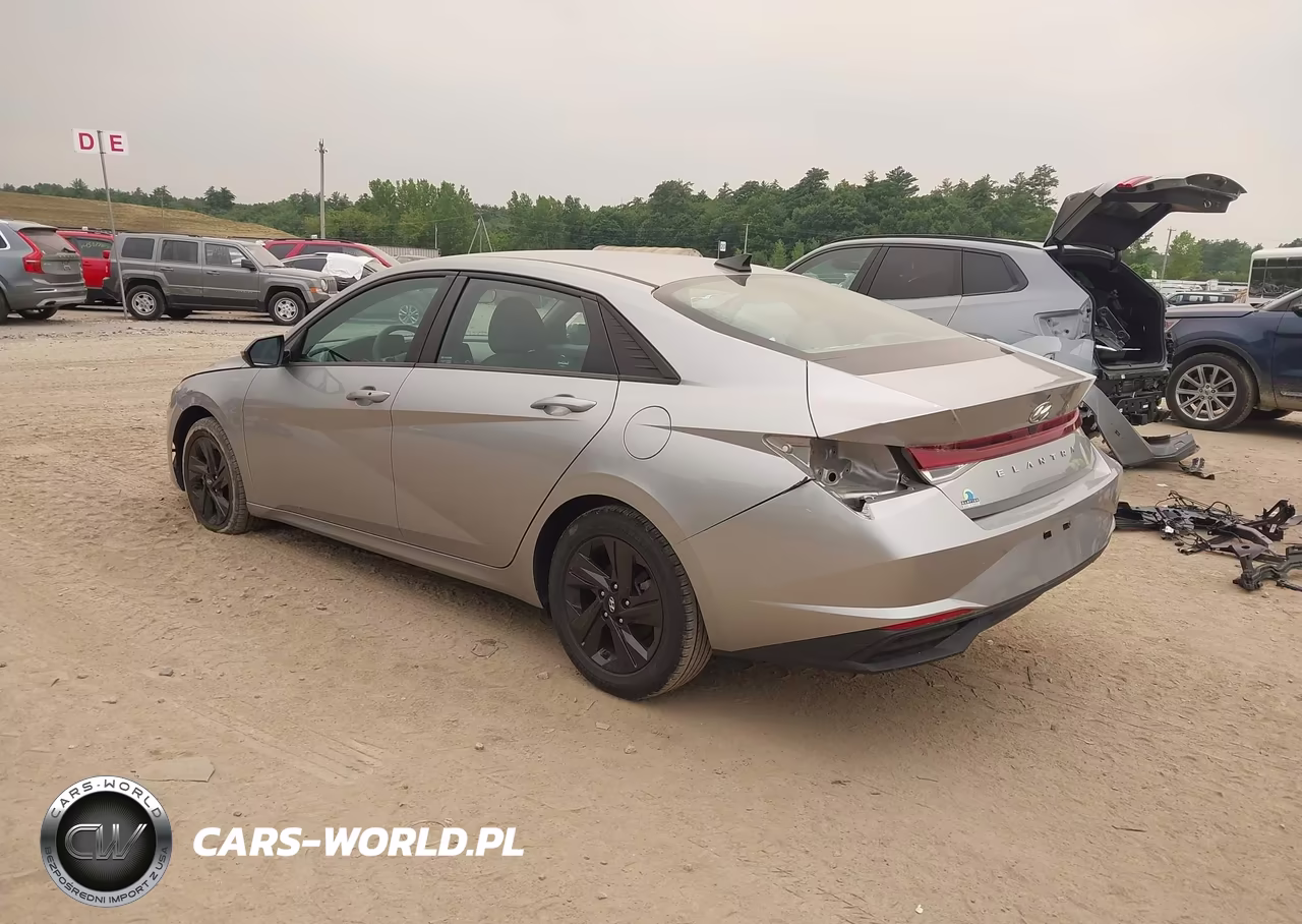 2022 Hyundai Elantra Sel VIN:5NPLM4AG2NH072851 - 3