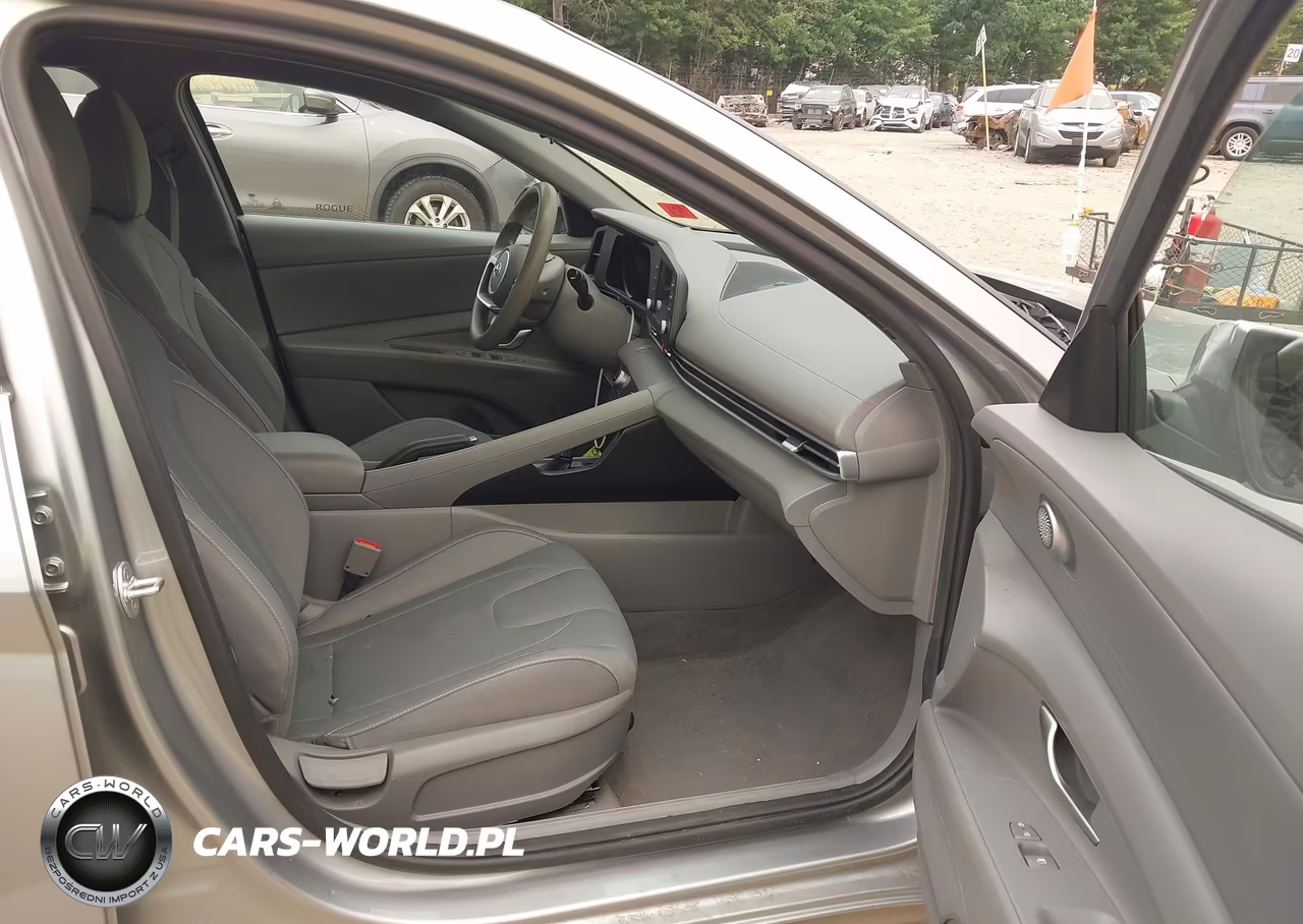 2022 Hyundai Elantra Sel VIN:5NPLM4AG2NH072851 - 5