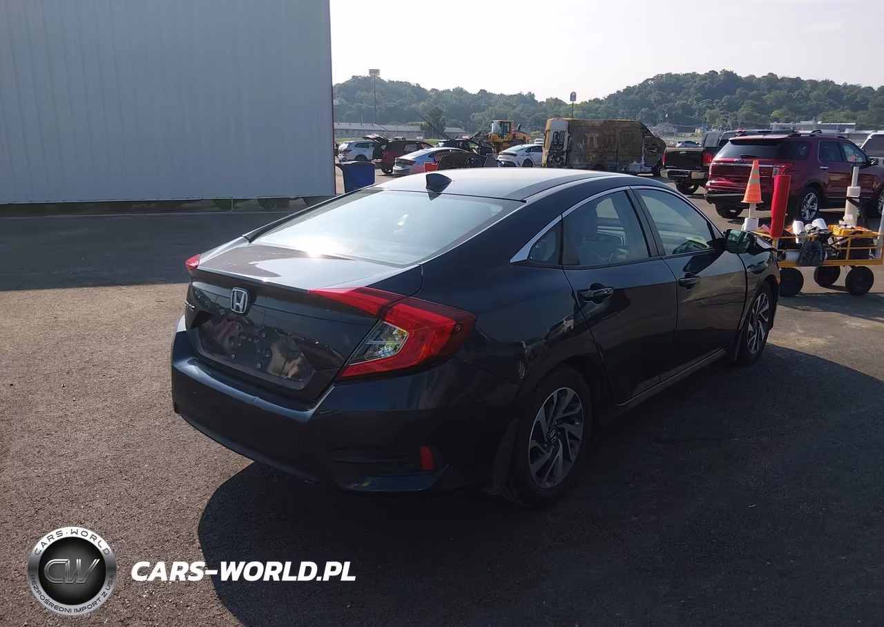 2018 Honda Civic Ex VIN:2HGFC2F78JH597012 - 4