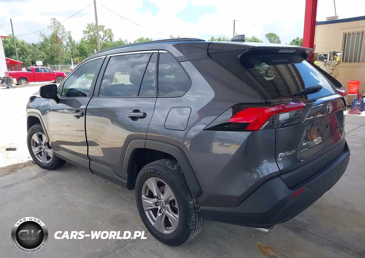 2023 Toyota Rav4 Xle VIN:2T3W1RFV6PC232737 - 3