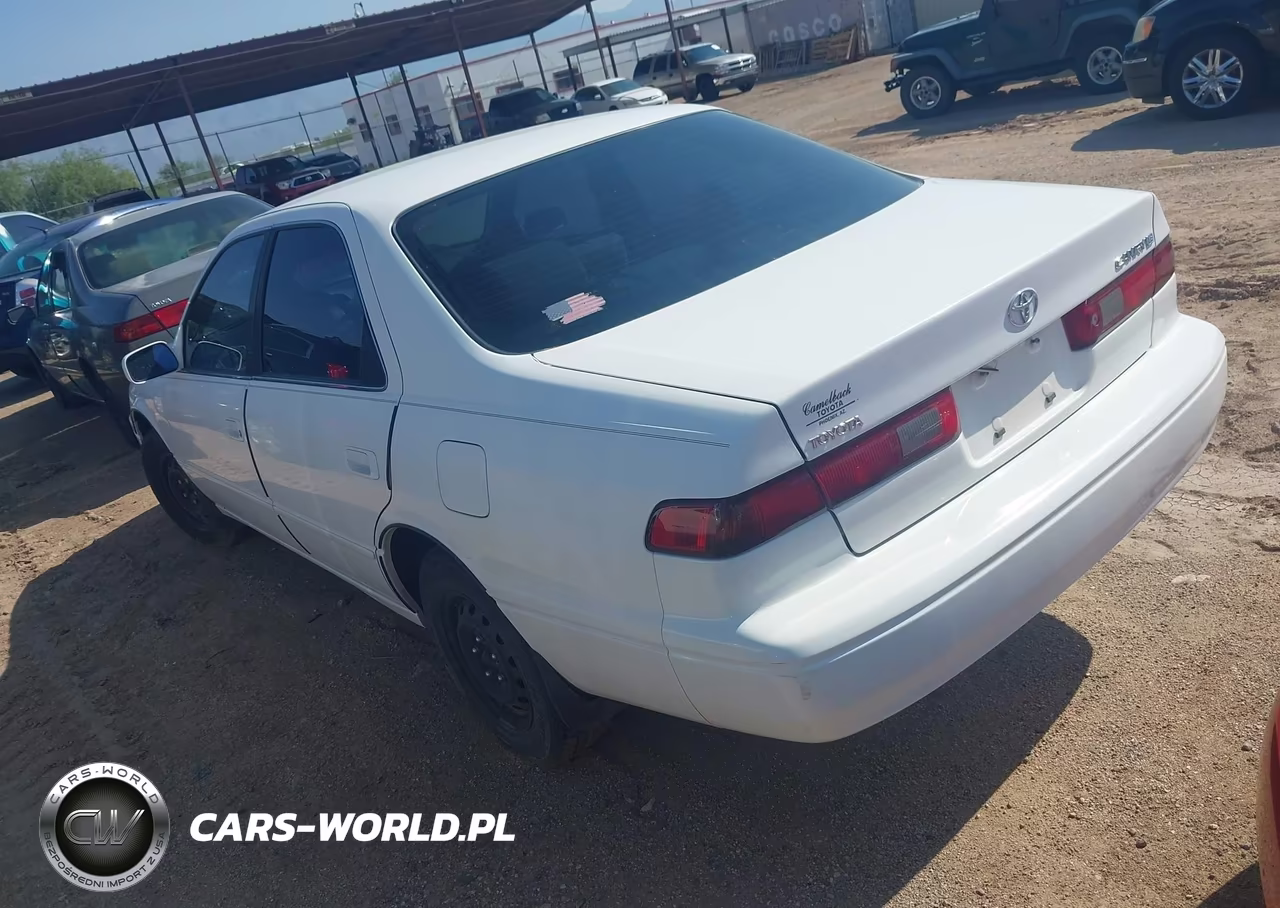 1999 Toyota Camry Le VIN:JT2BG28K4X0288906 - 3