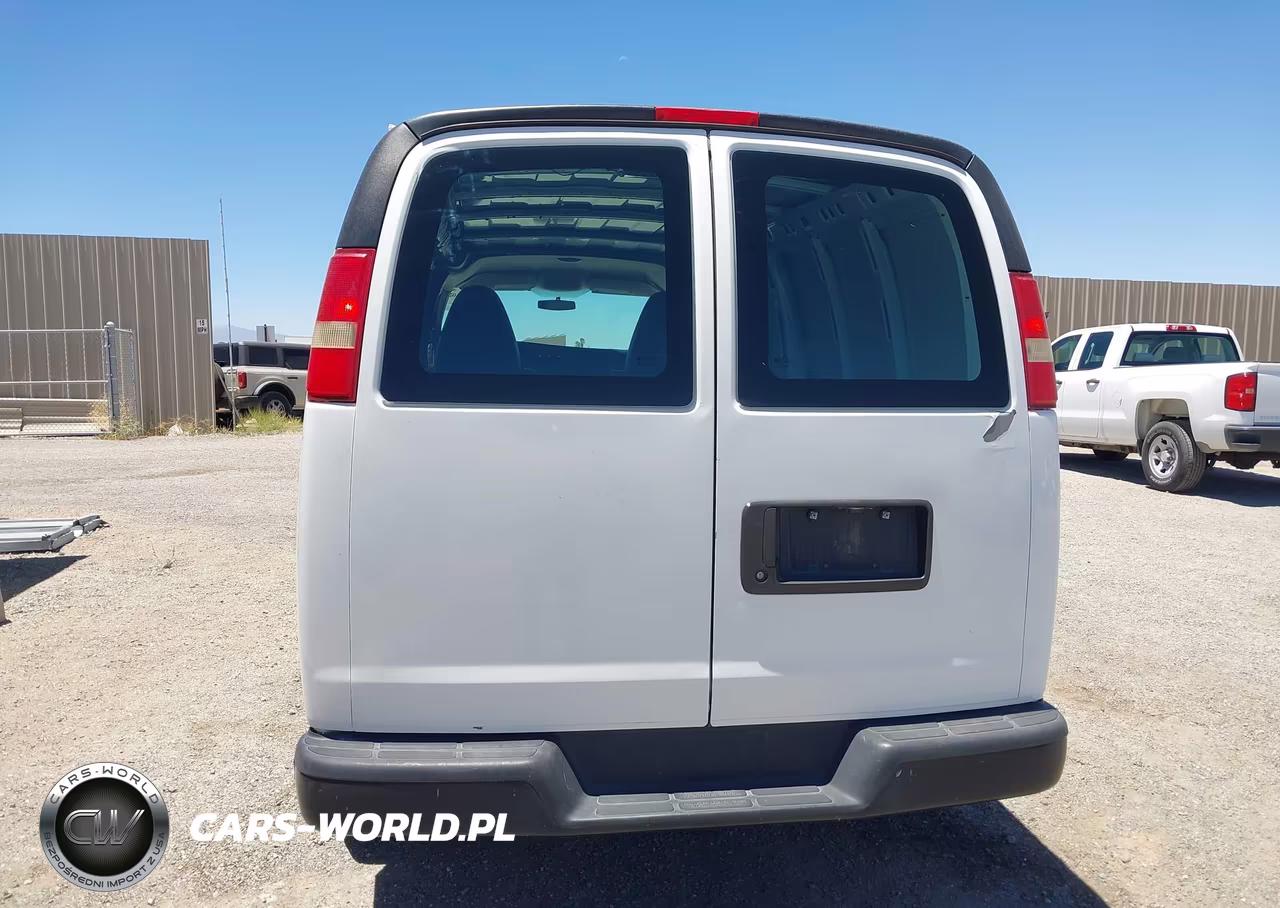 2010 Chevrolet Express 3500 Work Van VIN:1GC2GUBA1A1147330 - 16