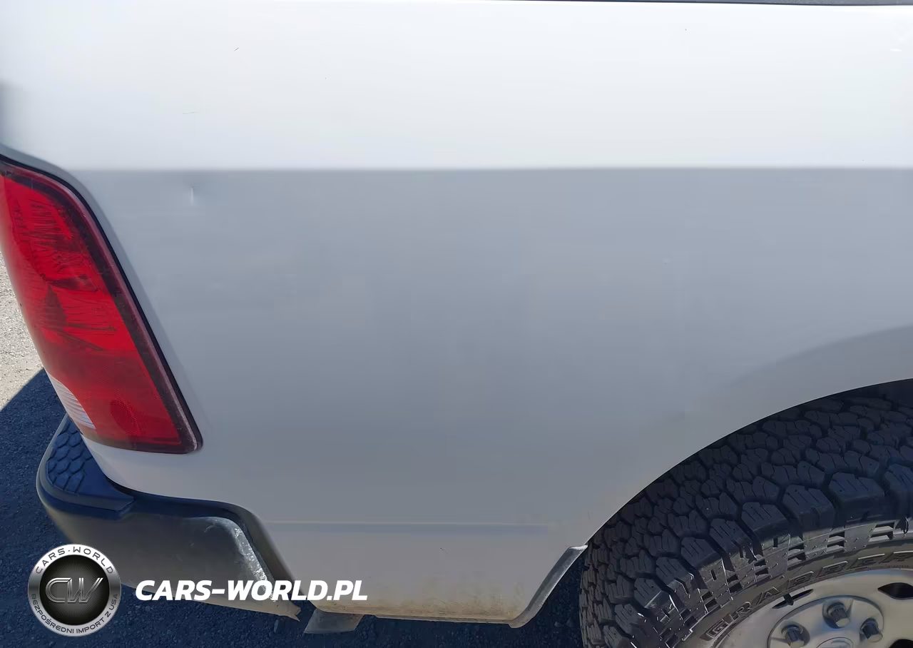 2019 Ram 1500 Classic VIN:3C6JR7DG7KG606363 - 12