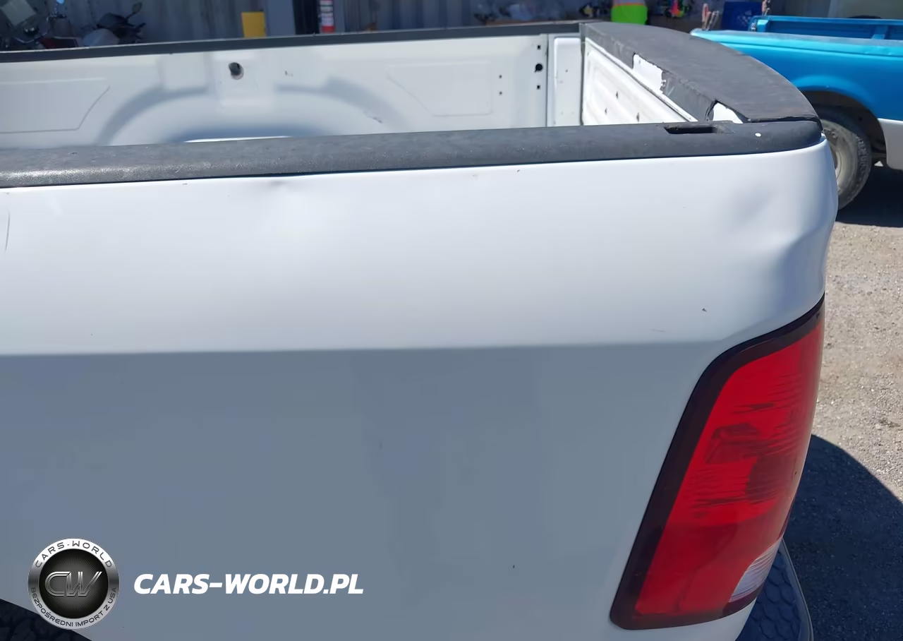 2019 Ram 1500 Classic VIN:3C6JR7DG7KG606363 - 13