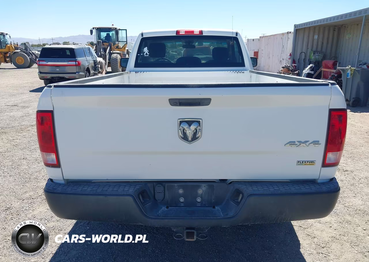 2019 Ram 1500 Classic VIN:3C6JR7DG7KG606363 - 18