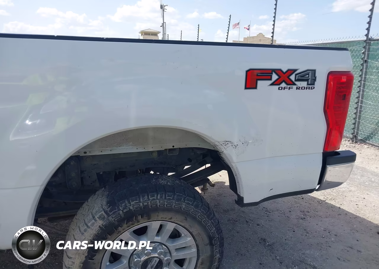 2018 Ford F-250 King Ranch-Lariat-Limited-Platinum-Xl-Xlt VIN:1FT7W2BT6JEB65006 - 6