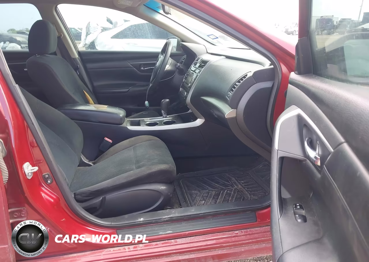 2015 Nissan Altima 2.5 VIN:1N4AL3AP0FN915358 - 5