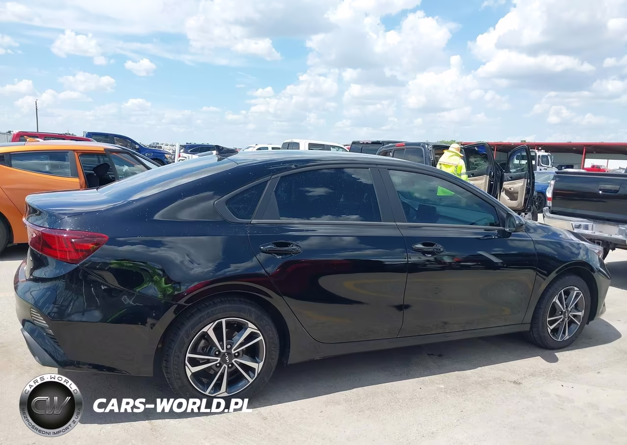 2024 Kia Forte Lxs VIN:3KPF24AD5RE816834 - 13