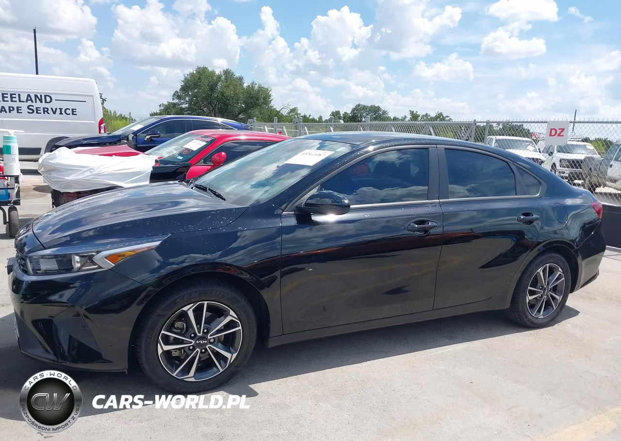 2024 Kia Forte Lxs VIN:3KPF24AD5RE816834 - 14