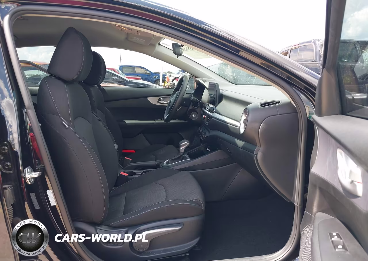2024 Kia Forte Lxs VIN:3KPF24AD5RE816834 - 5