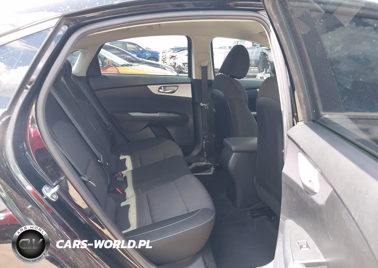 2024 Kia Forte Lxs VIN:3KPF24AD5RE816834 - 8