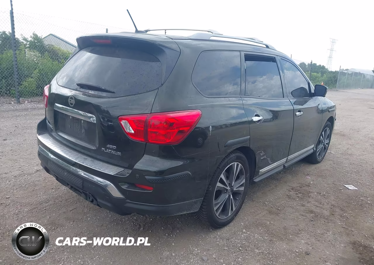 2017 Nissan Pathfinder Platinum VIN:5N1DR2MM1HC645682 - 4