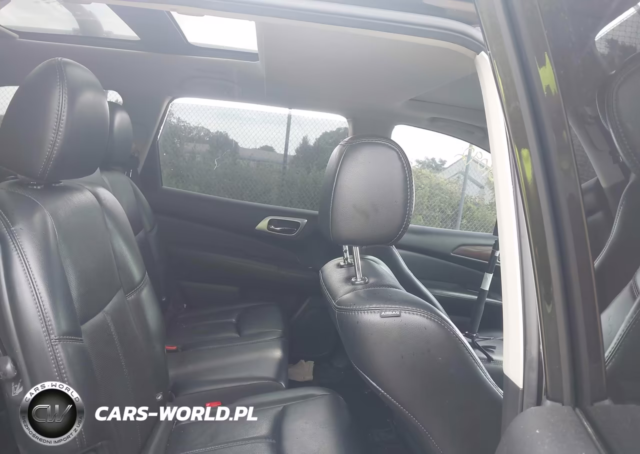 2017 Nissan Pathfinder Platinum VIN:5N1DR2MM1HC645682 - 8