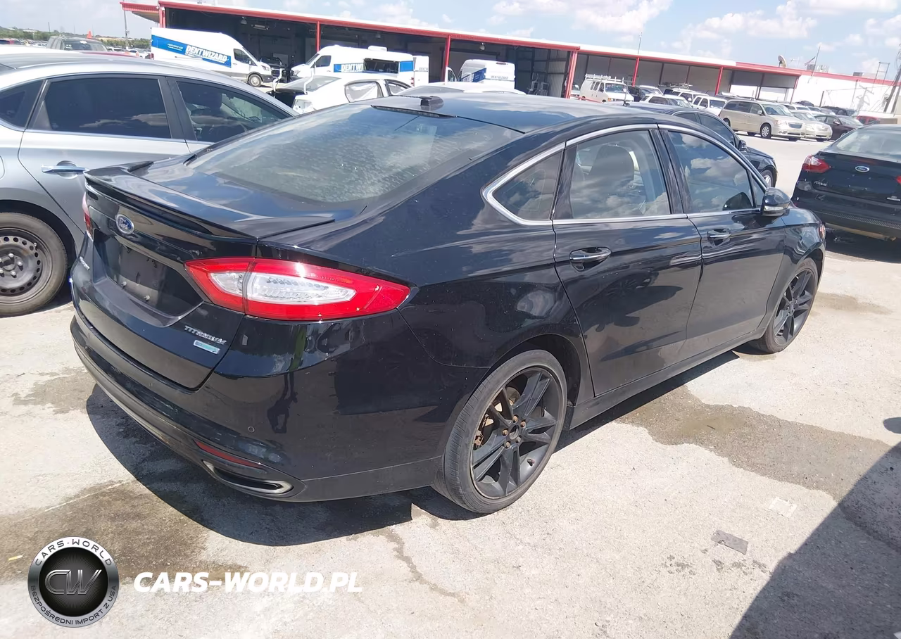 2016 Ford Fusion Titanium VIN:3FA6P0K96GR132293 - 4