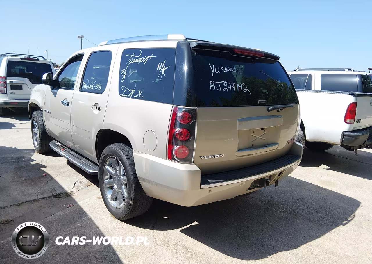 2008 GMC Yukon Denali VIN:1GKFK638X8J244192 - 3