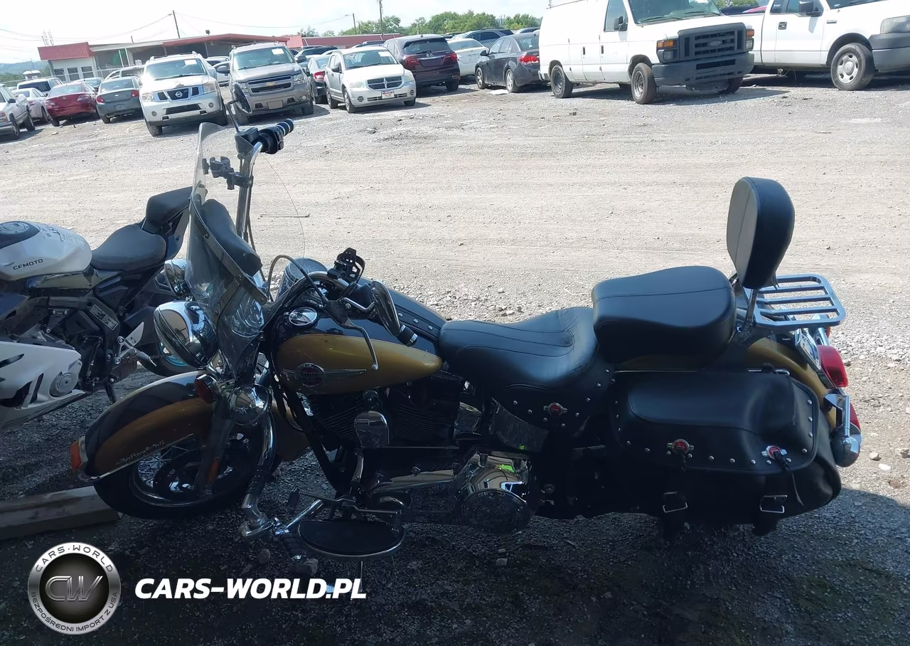 2017 Harley-Davidson Flstc Heritage Softail Classic VIN:1HD1BWV12HB016184 - 13
