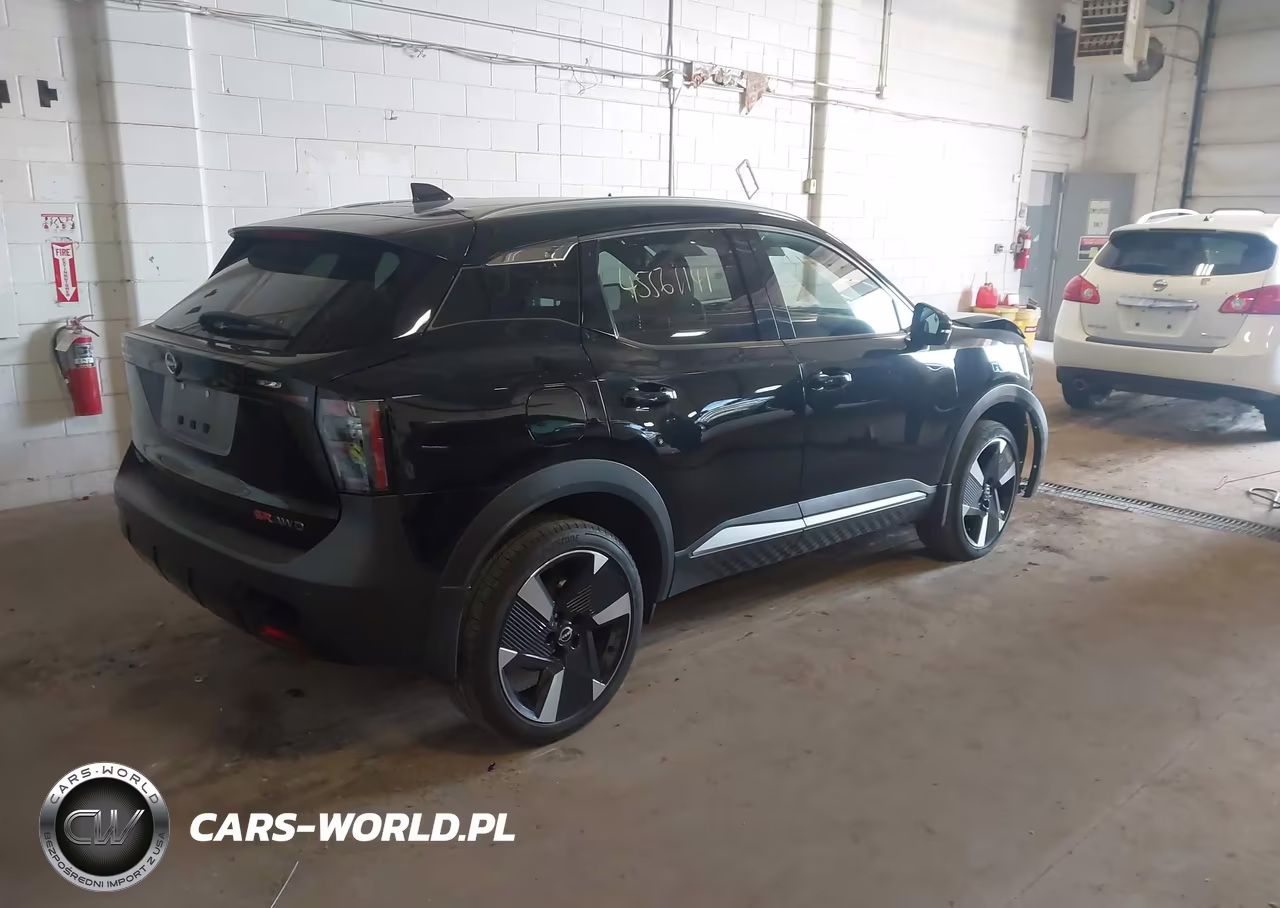 2025 Nissan Kicks Sr Intelligent Awd VIN:3N8AP6DB3SL356497 - 4