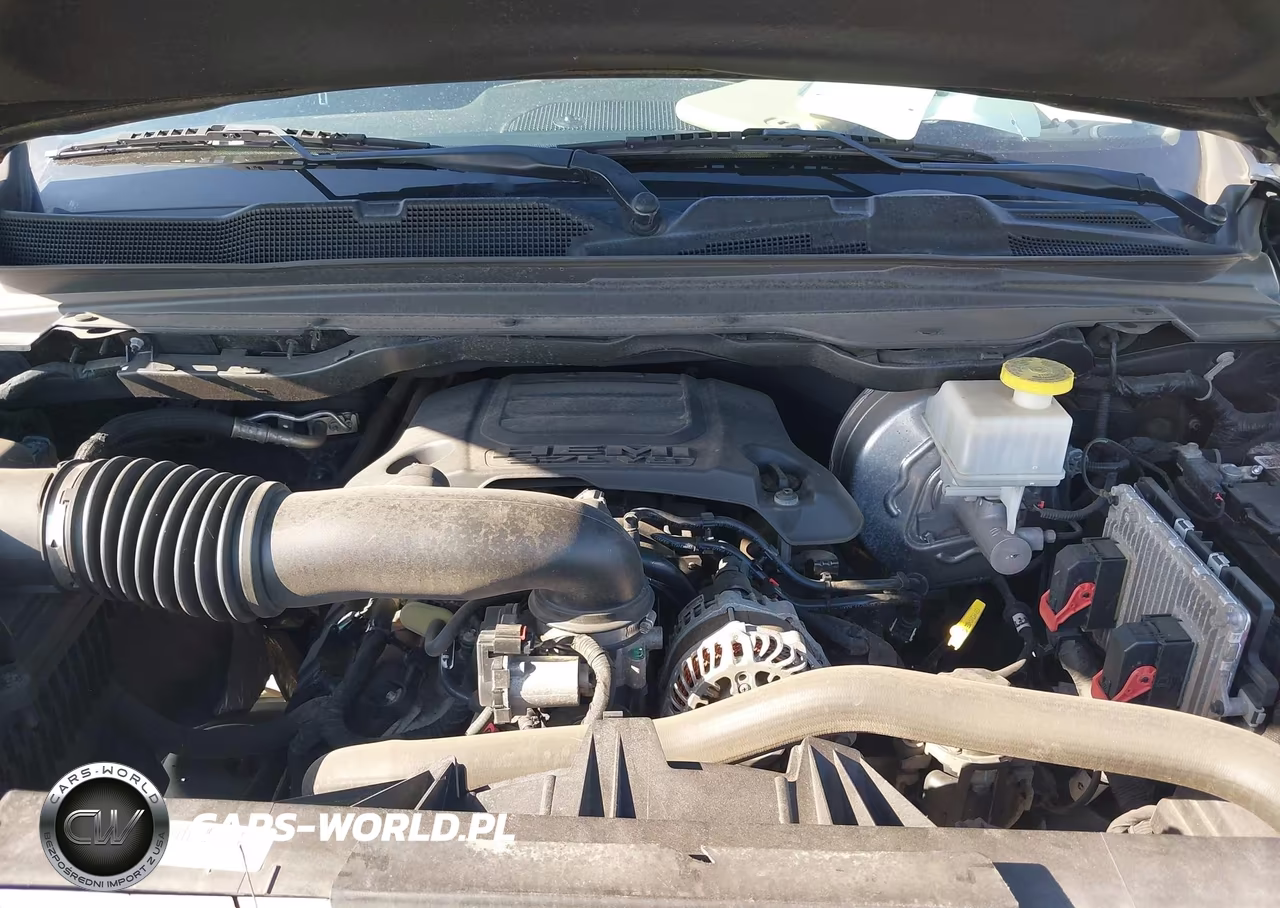 2019 Ram 1500 Laramie 4X4 5'7 Box VIN:1C6SRFJT6KN733290 - 10