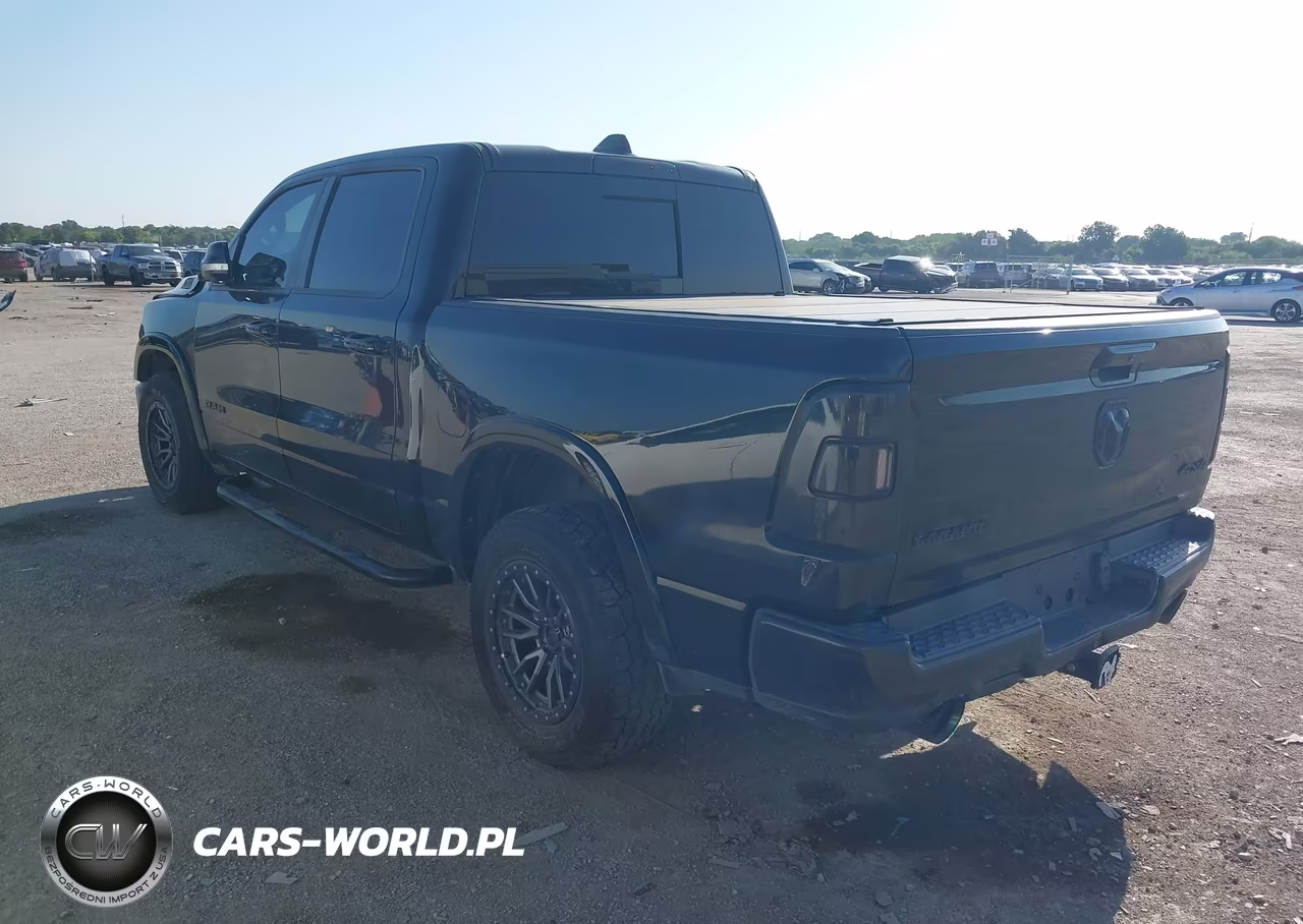 2019 Ram 1500 Laramie 4X4 5'7 Box VIN:1C6SRFJT6KN733290 - 3