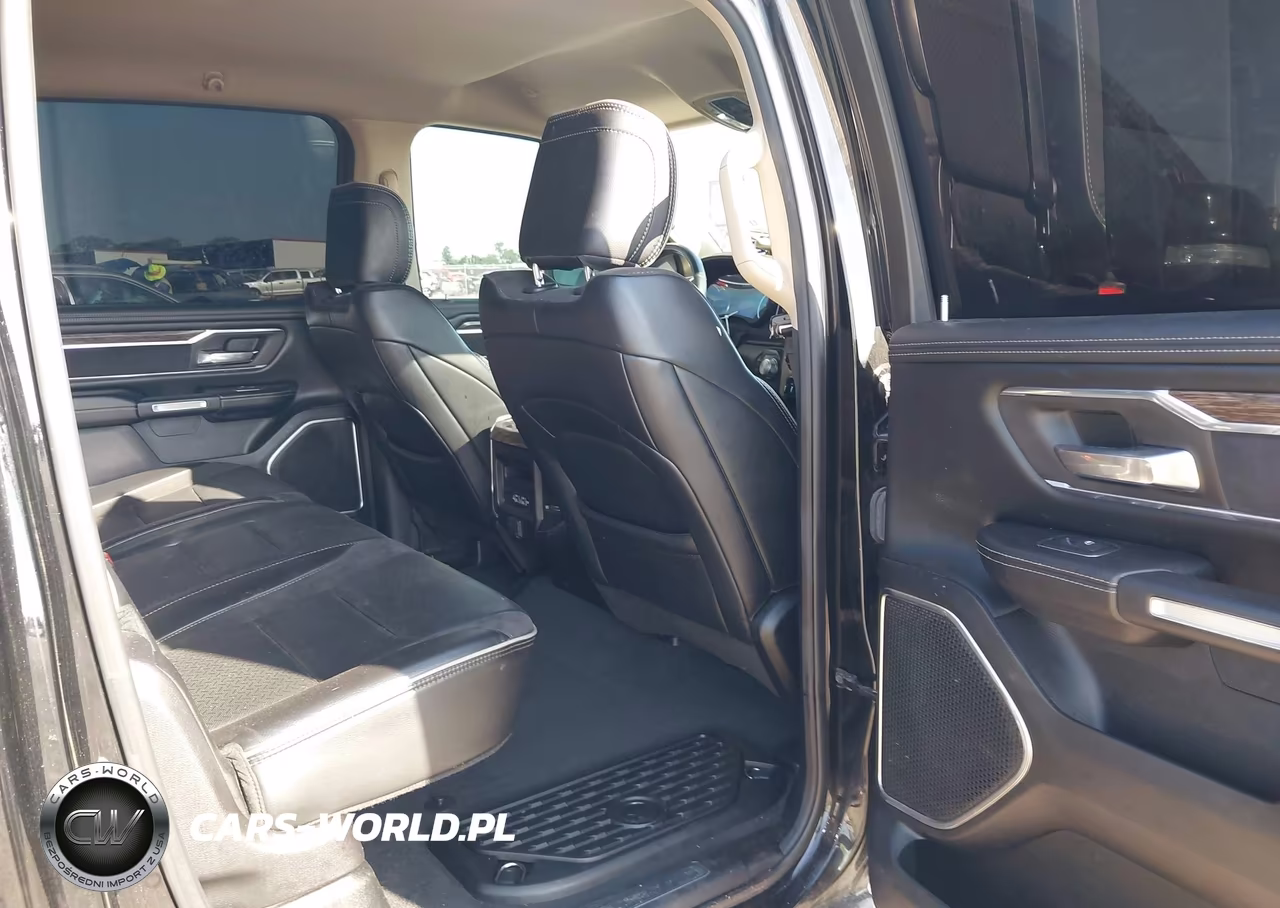 2019 Ram 1500 Laramie 4X4 5'7 Box VIN:1C6SRFJT6KN733290 - 8