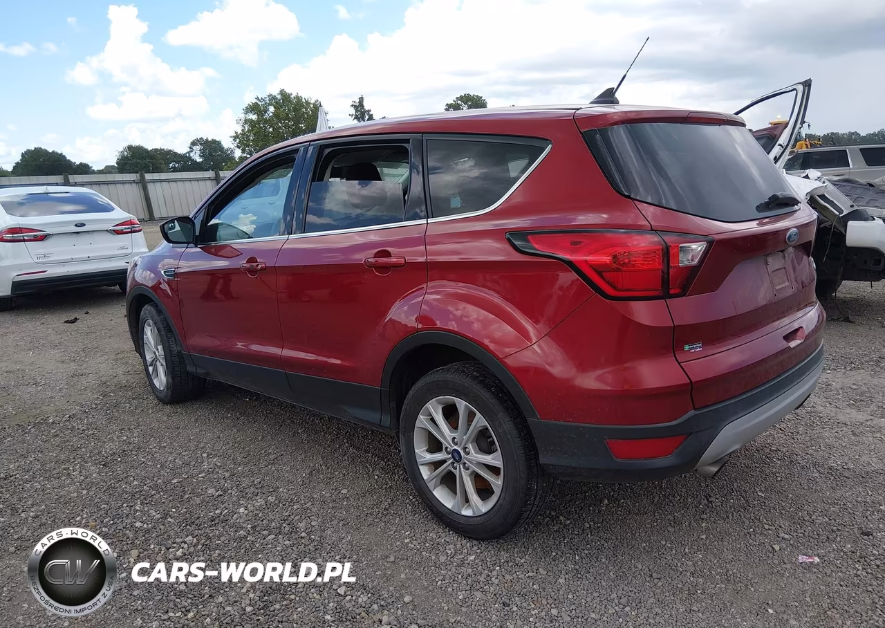 2019 Ford Escape Se VIN:1FMCU0GD2KUA62923 - 3