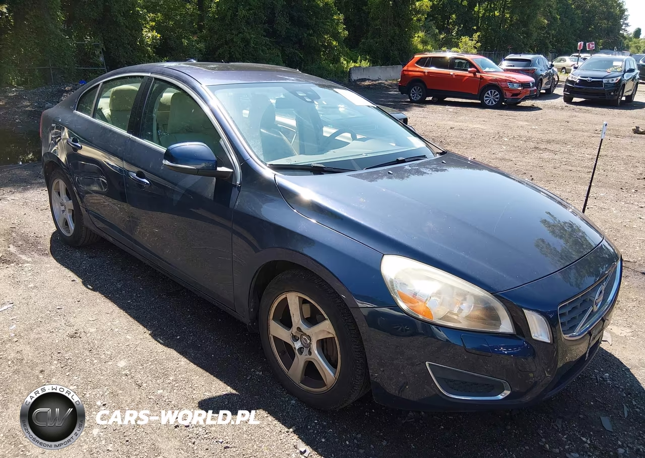 2012 Volvo S60 T5-T5 W-Moonroof