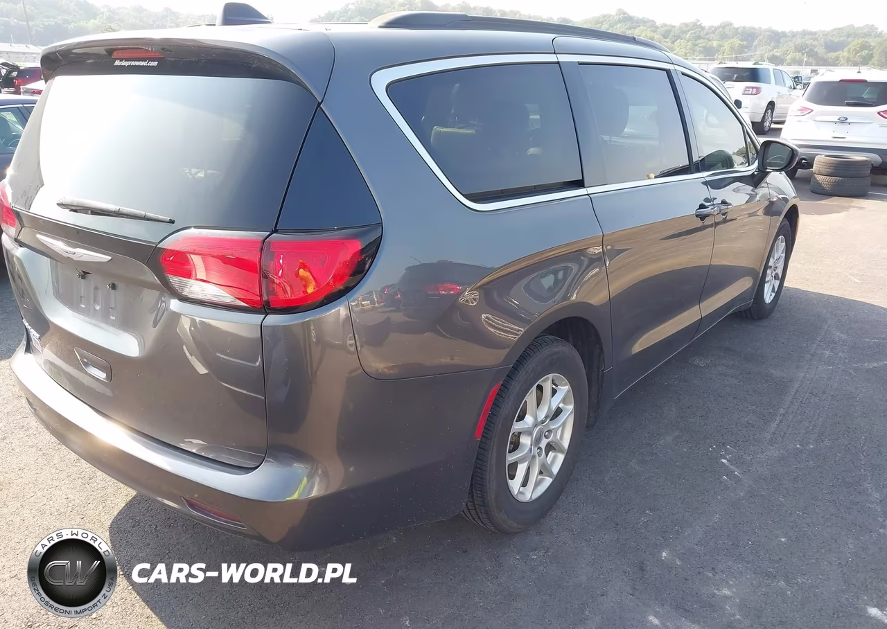 2021 Chrysler Voyager Lxi VIN:2C4RC1DG1MR523972 - 4