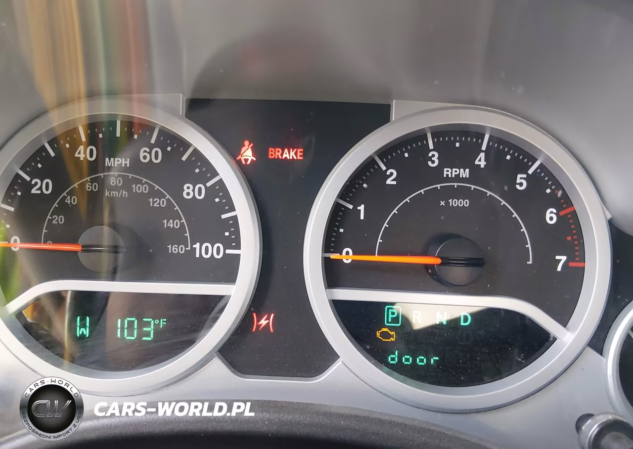 2008 Jeep Wrangler Unlimited Rubicon VIN:1J4GA69158L571482 - 7
