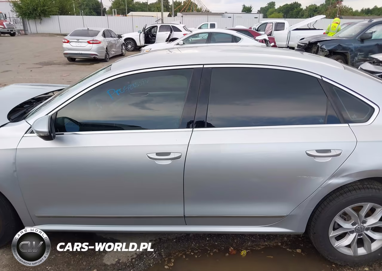 2017 Volkswagen Passat 1.8T S VIN:1VWAT7A39HC053025 - 14
