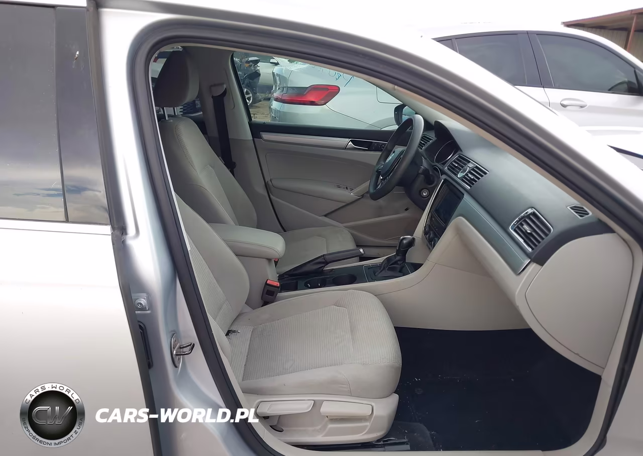 2017 Volkswagen Passat 1.8T S VIN:1VWAT7A39HC053025 - 5