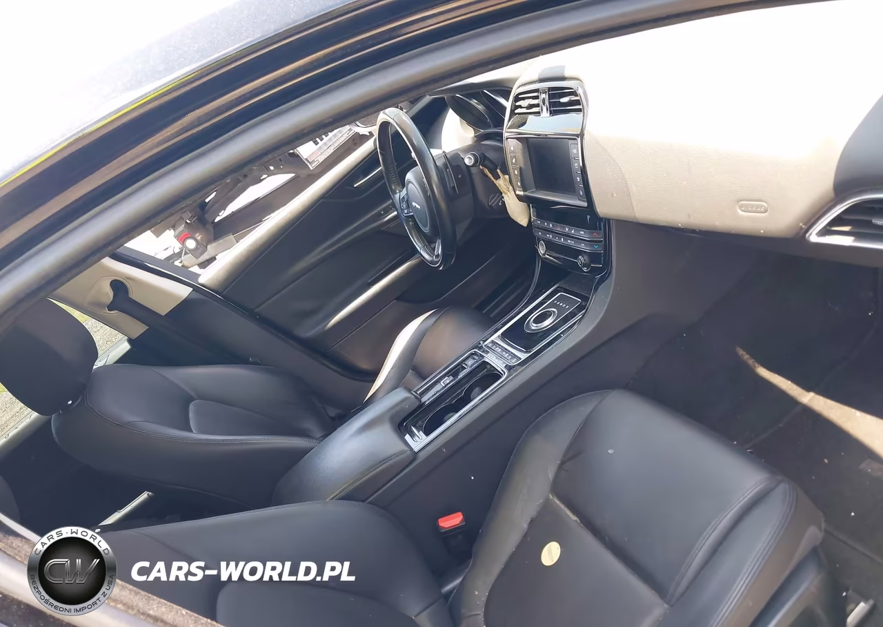 2018 Jaguar Xe 25T VIN:SAJAR4FX1JCP39174 - 5