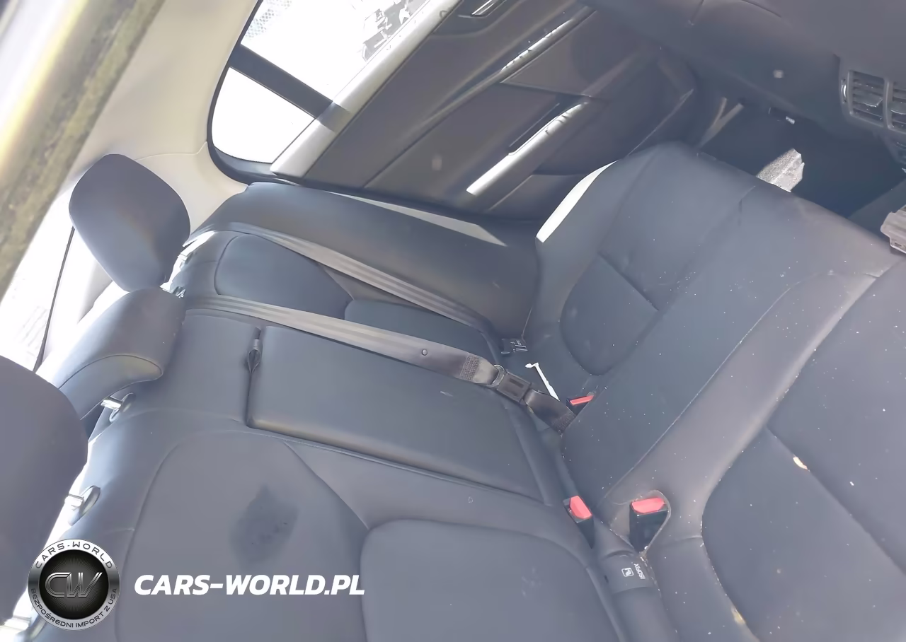 2018 Jaguar Xe 25T VIN:SAJAR4FX1JCP39174 - 8