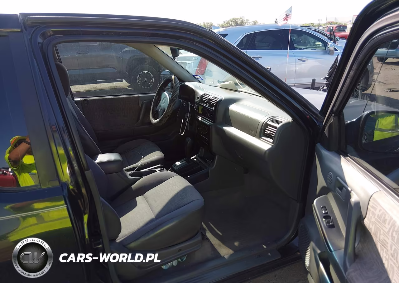 2002 Isuzu Rodeo Sport S 3.2L V6 Hard Top-S 3.2L V6 Soft Top VIN:4S2CK57W024330641 - 5