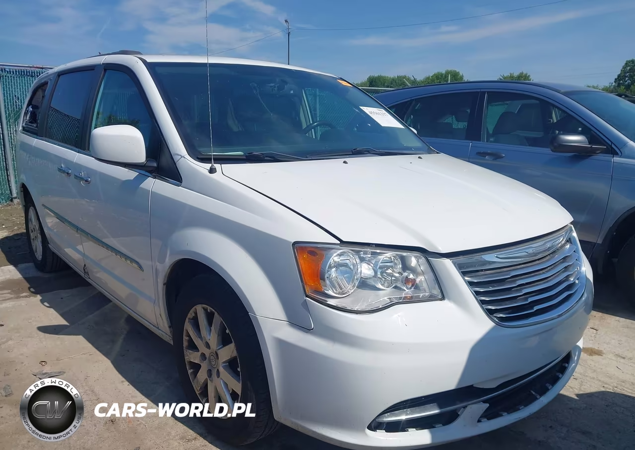 2016 Chrysler Town & Country Touring – zdjęcie 1 z 16