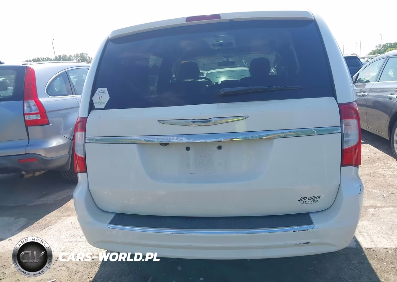 2016 Chrysler Town & Country Touring VIN:2C4RC1BG0GR253429 - 16