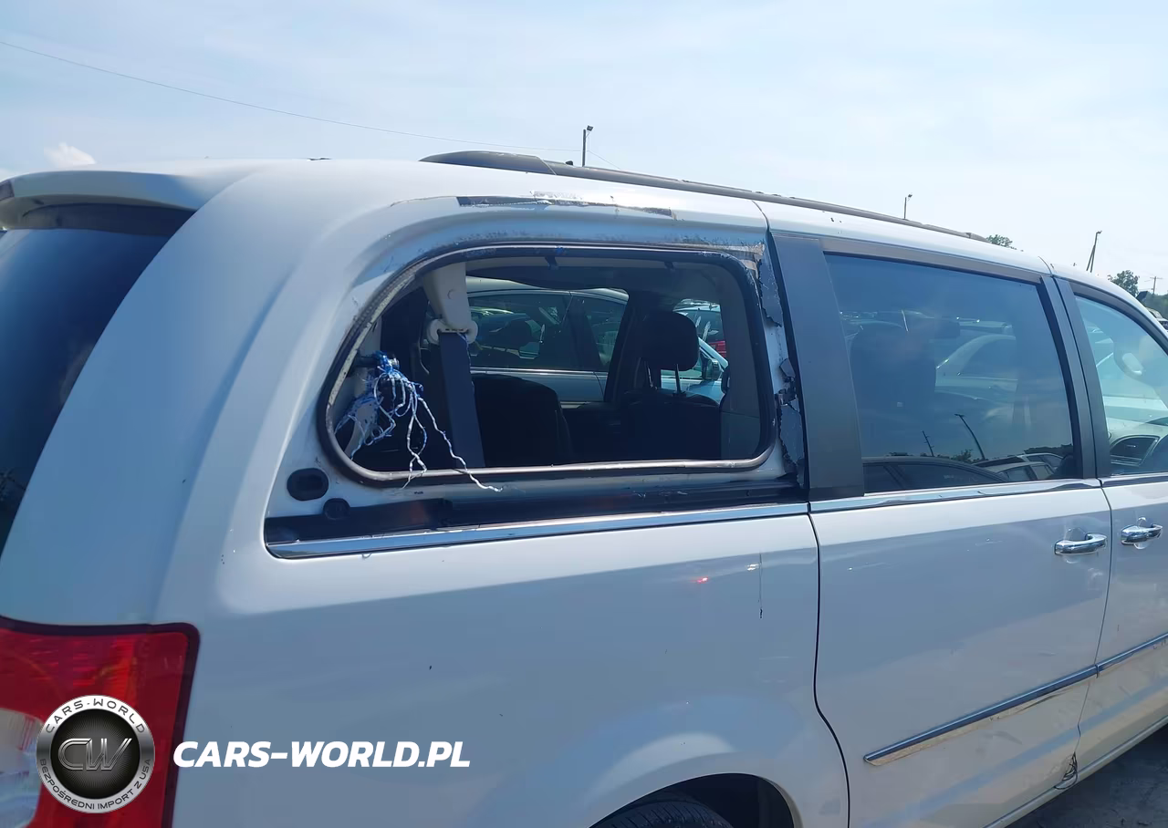 2016 Chrysler Town & Country Touring VIN:2C4RC1BG0GR253429 - 6