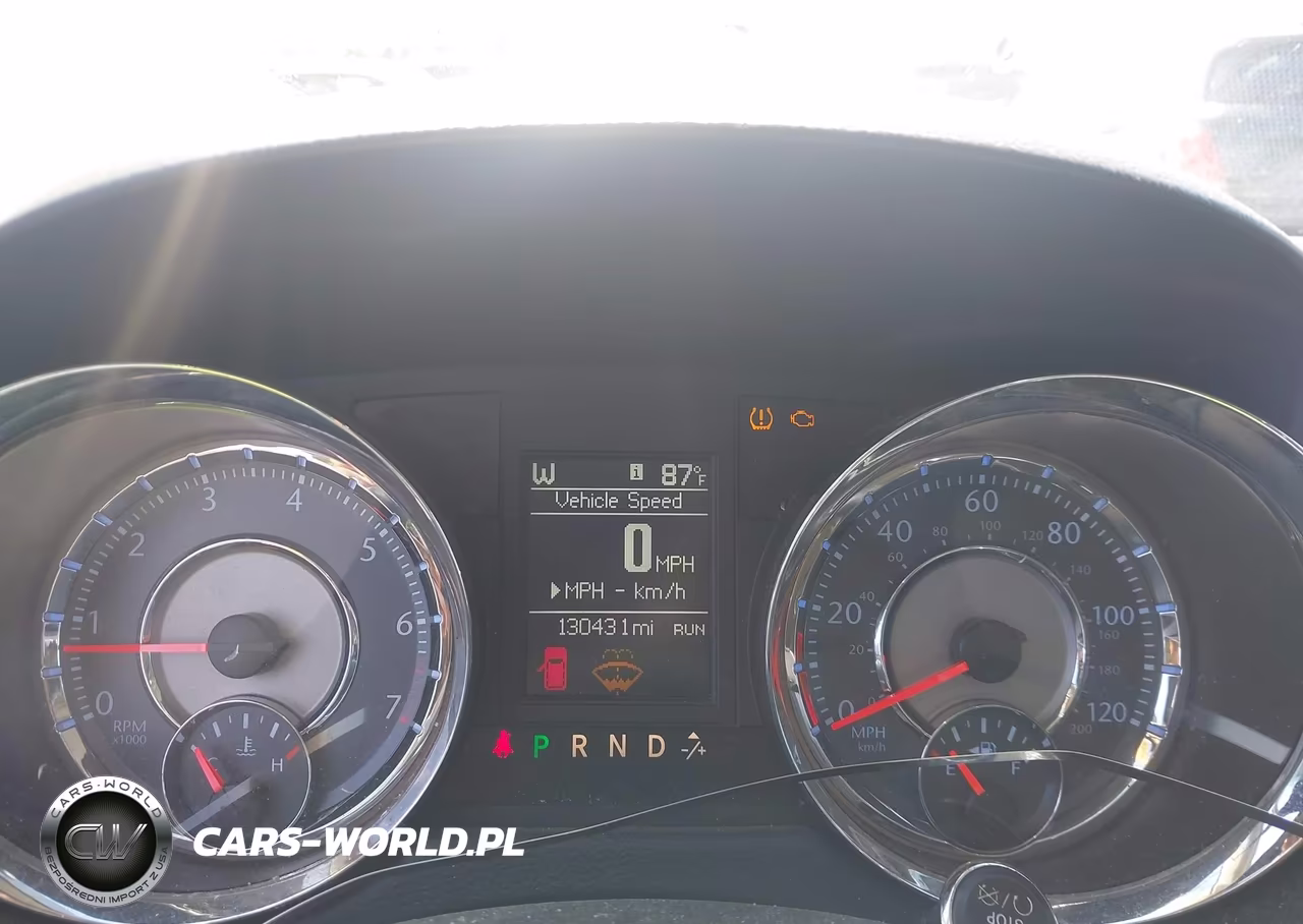 2016 Chrysler Town & Country Touring VIN:2C4RC1BG0GR253429 - 7
