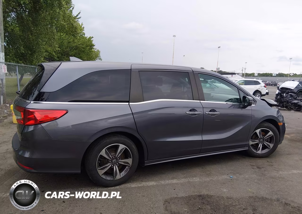 2019 Honda Odyssey Touring VIN:5FNRL6H80KB061820 - 13