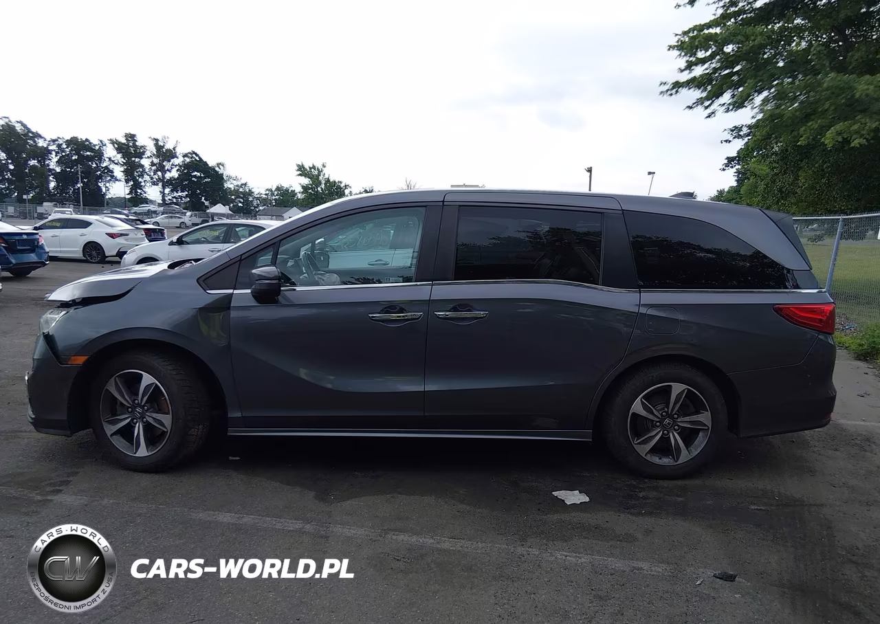 2019 Honda Odyssey Touring VIN:5FNRL6H80KB061820 - 14