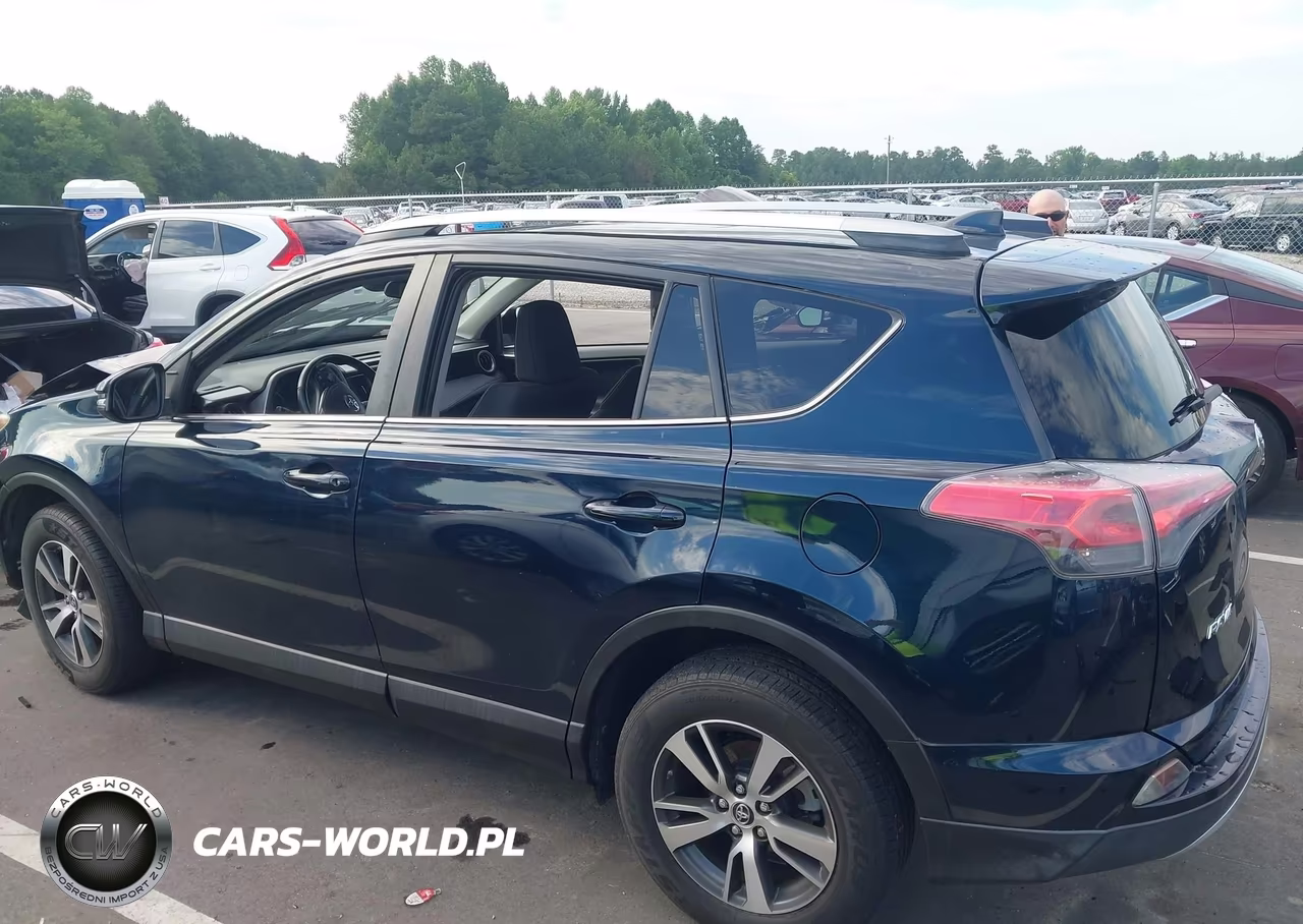 2018 Toyota Rav4 Xle VIN:JTMRFREV2JJ247160 - 15