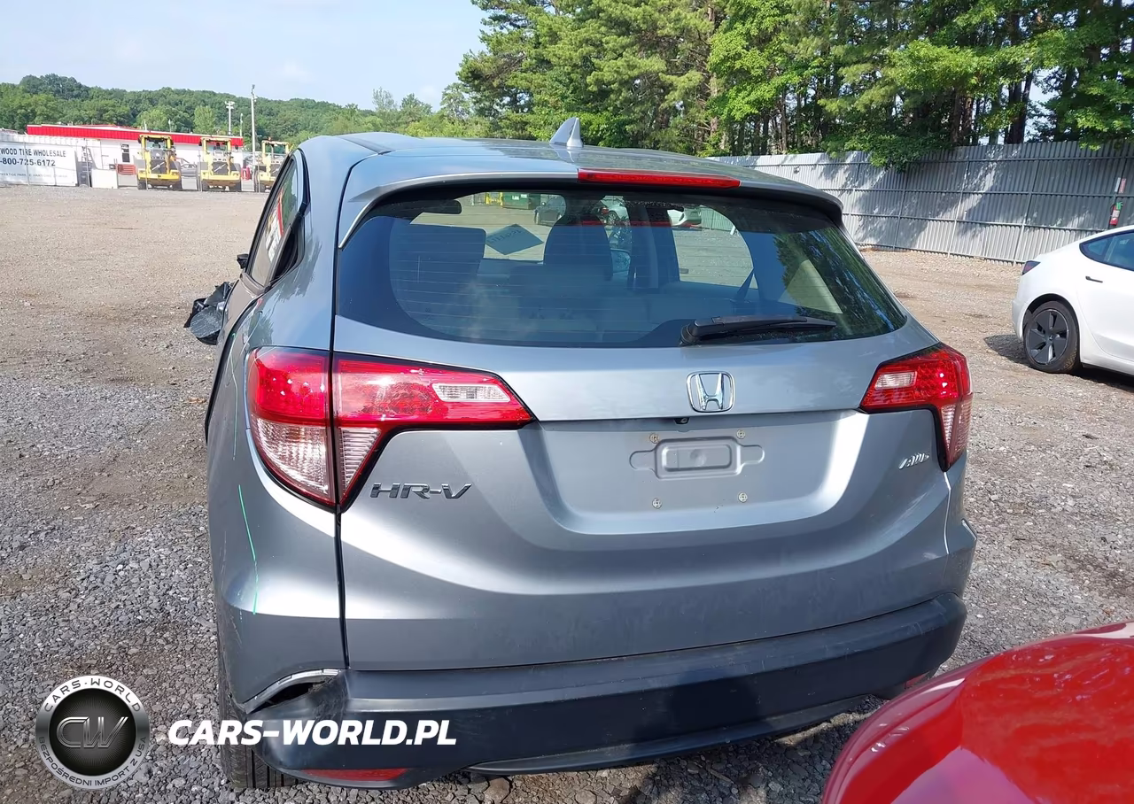 2018 Honda Hr-V Lx VIN:3CZRU6H38JG715743 - 16