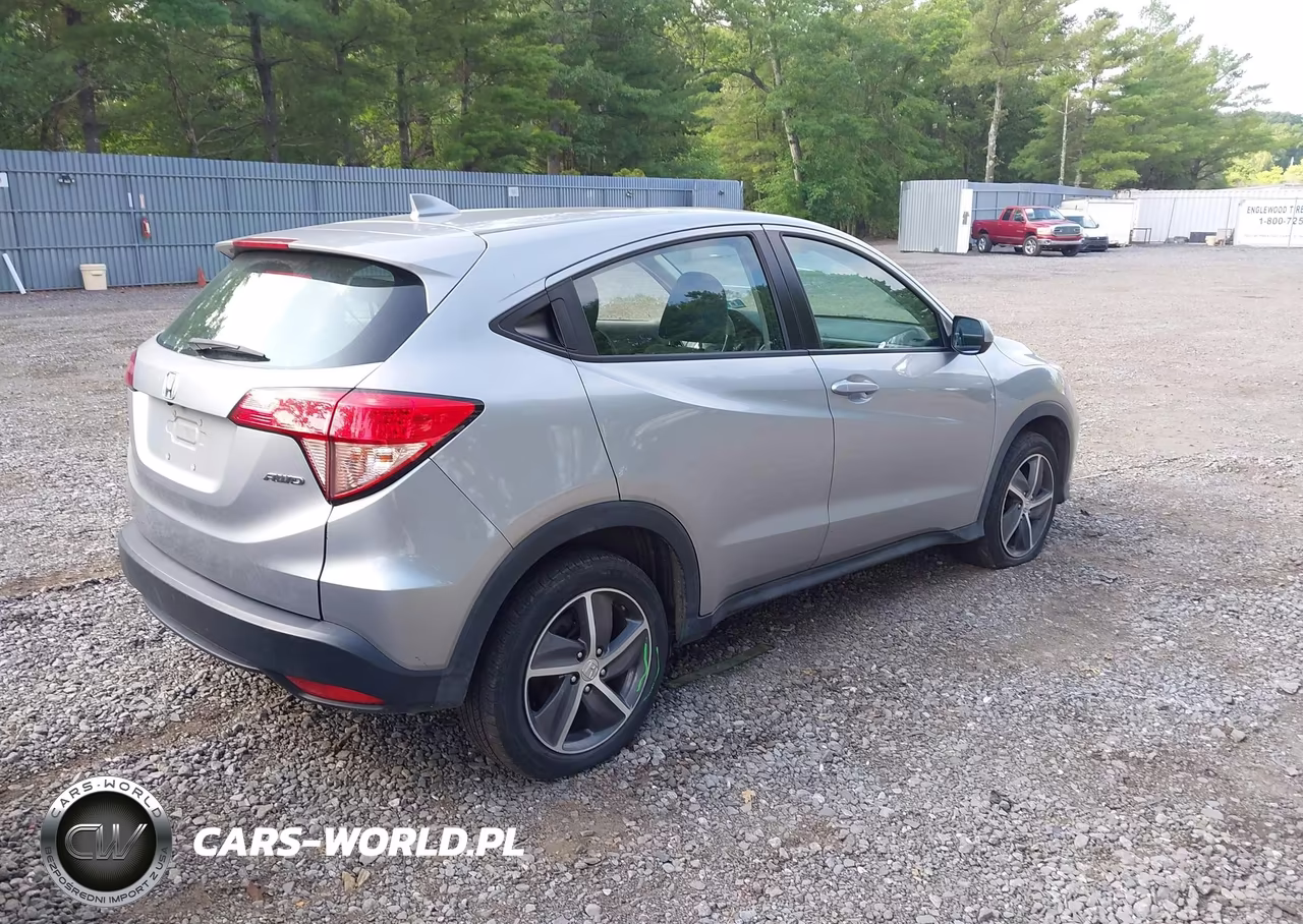 2018 Honda Hr-V Lx VIN:3CZRU6H38JG715743 - 4