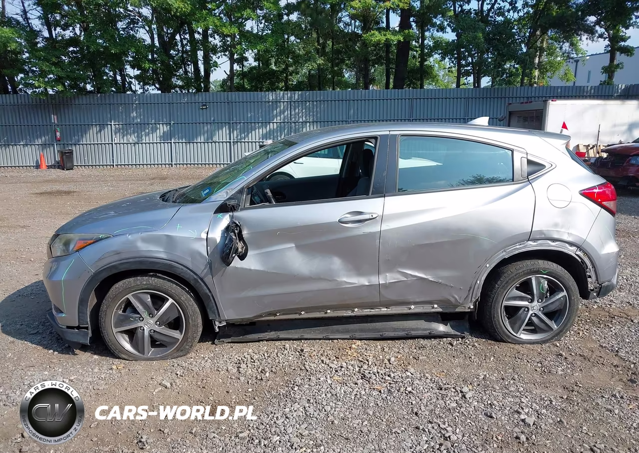 2018 Honda Hr-V Lx VIN:3CZRU6H38JG715743 - 6