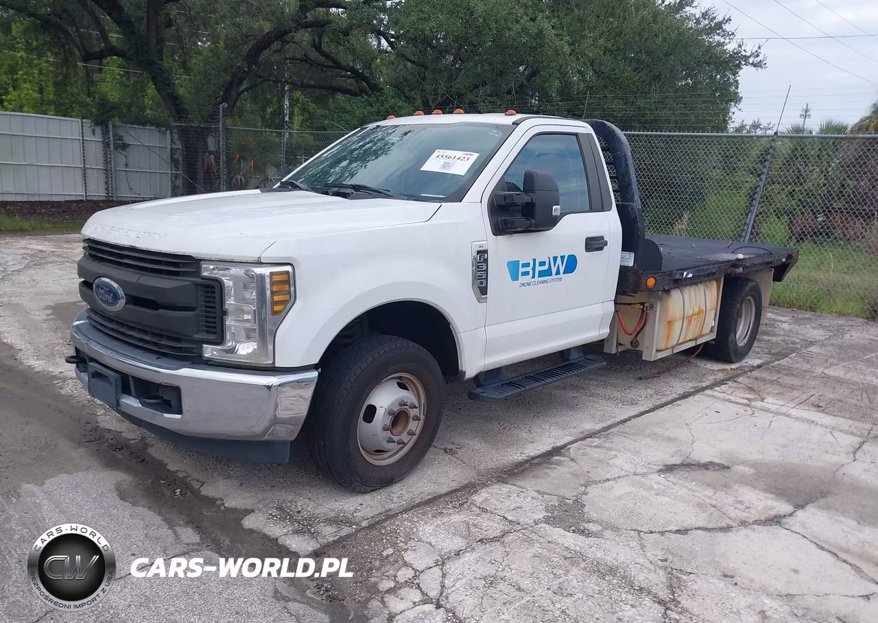 2019 Ford F-350 Chassis Xl VIN:1FDRF3G64KEG87812 - 2