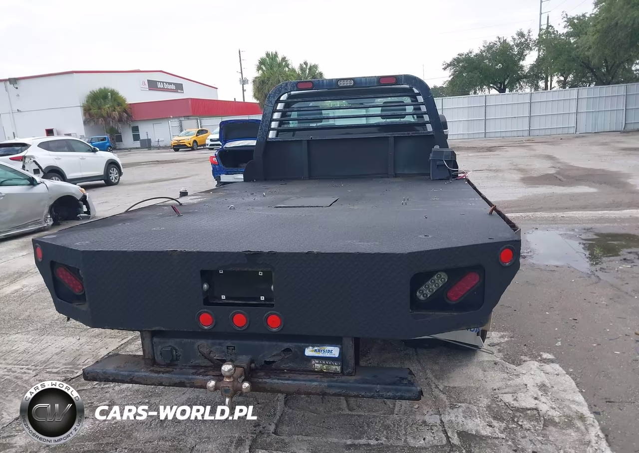 2019 Ford F-350 Chassis Xl VIN:1FDRF3G64KEG87812 - 8
